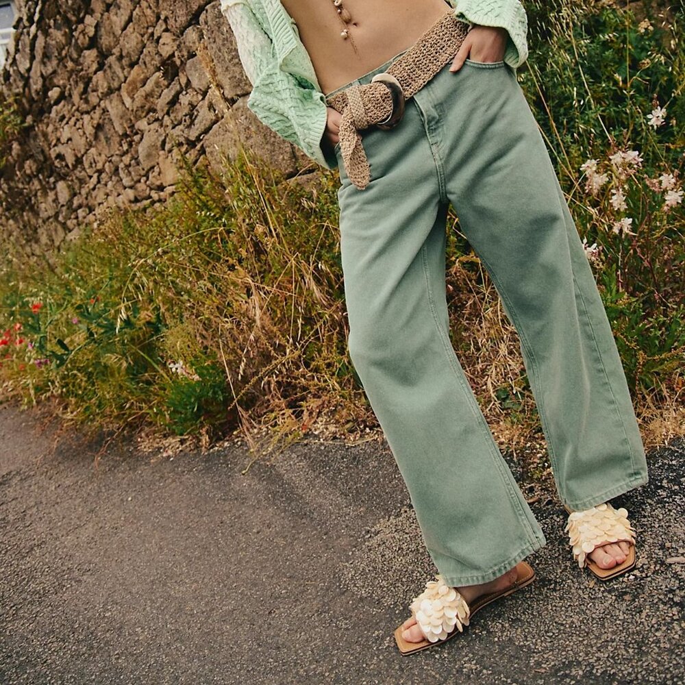 Free People We The Free Deep Trance Dropped Boyfriend Jeans EUC Size: 29